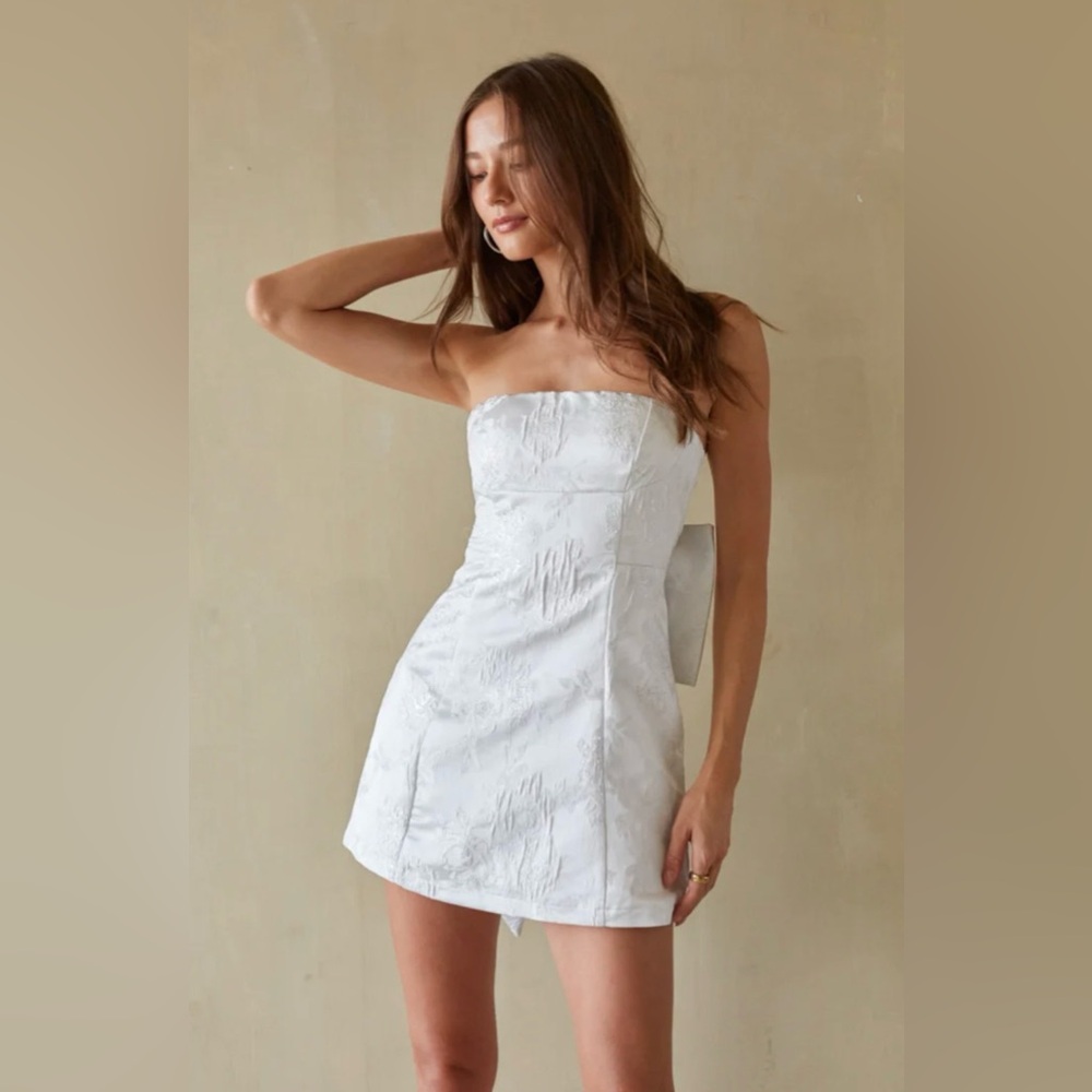 American Threads White Strapless Mini Dress